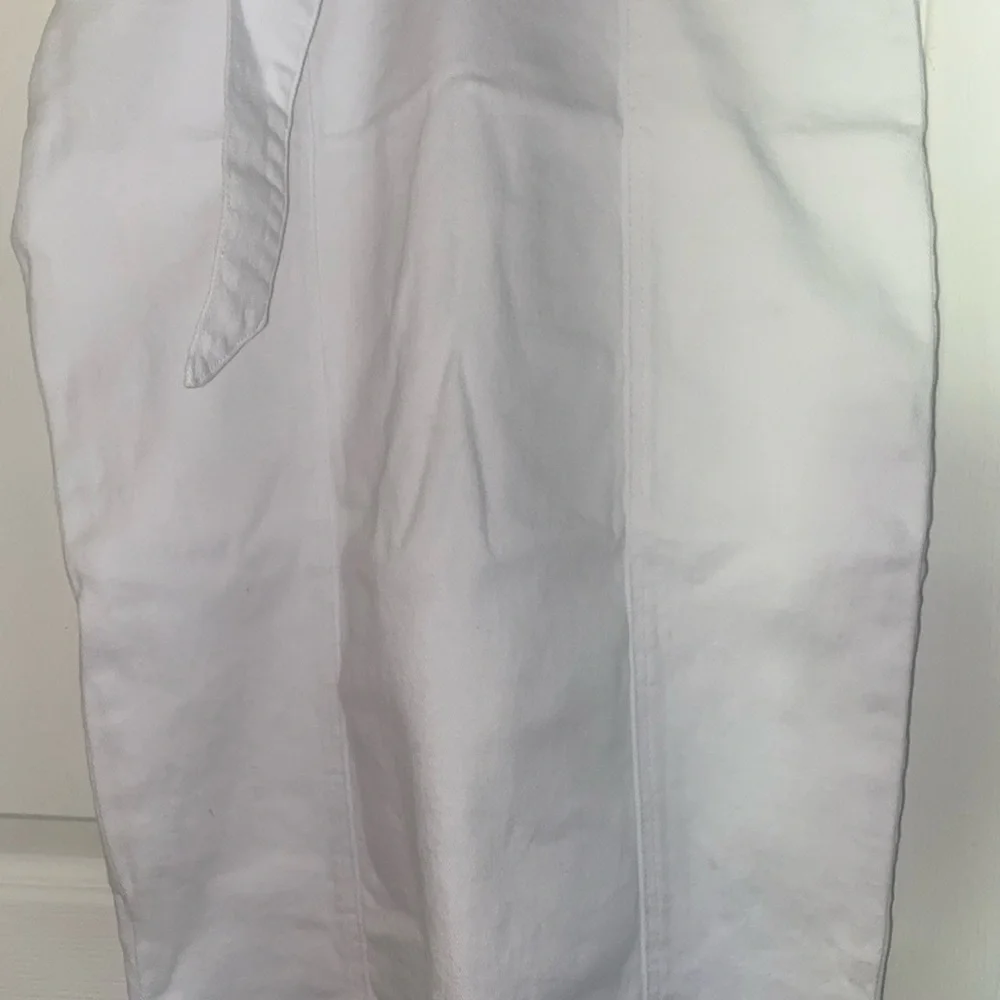 White Midi Denim Dress with Tortoise Accent by Shoe Dazzle EUC - Picture 4 of 12